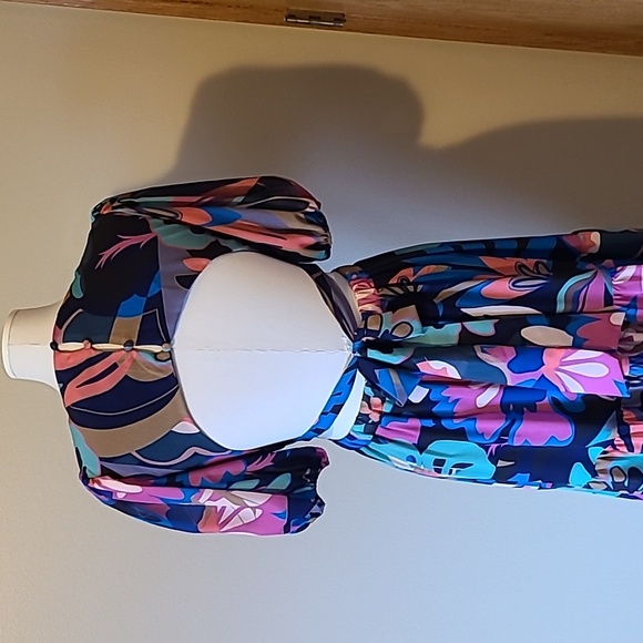 Flying Tomato Cutout Dress - Picture 13 of 13